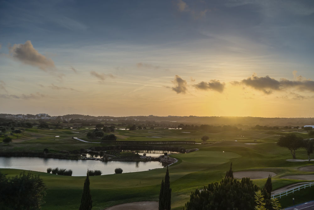 アナンタラ ヴィラモウラ アルガルヴェ リゾート エクステリア 写真 Golf course at the resort